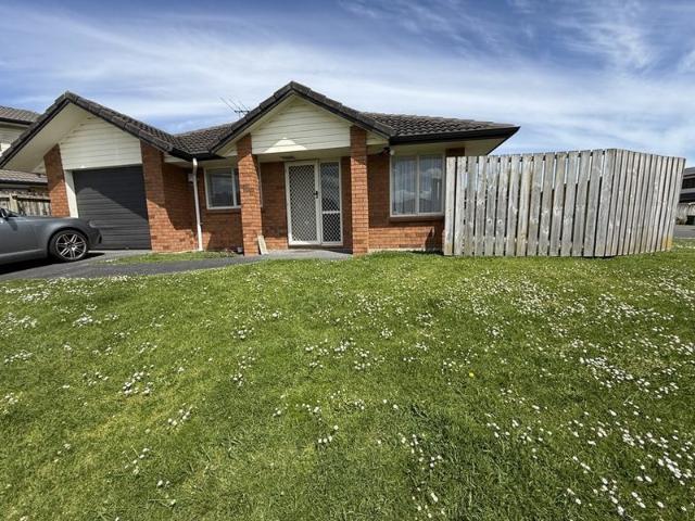 Apartment for rent in Donegal Park, Howick