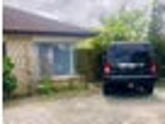 Townhouse for rent in Donegal Park, Howick