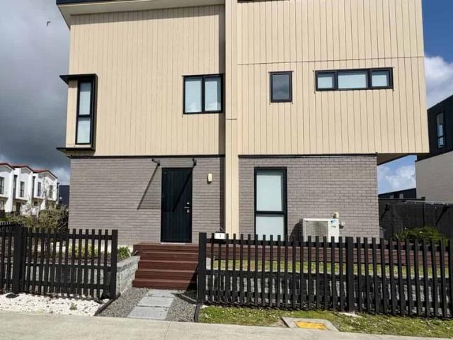Townhouse for rent in Fairburn, Howick