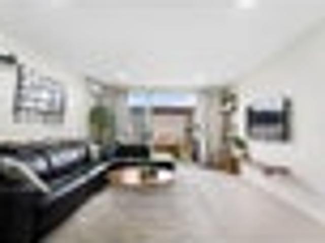 Townhouse for rent in Mission Heights, Howick