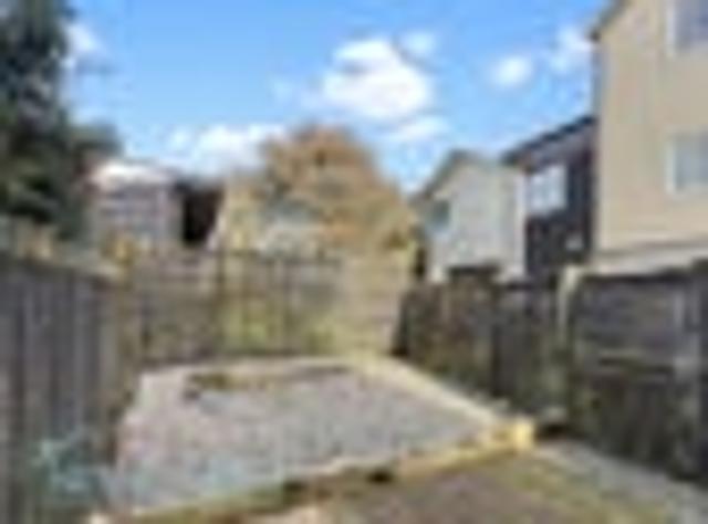 Townhouse for rent in Howick, Oroua County