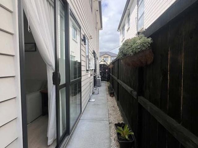 Apartment for rent in Donegal Park, Howick