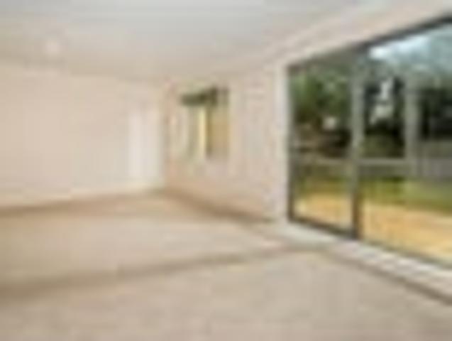 Townhouse for rent in Howick, Oroua County