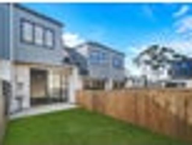 Townhouse for rent in Donegal Park, Howick