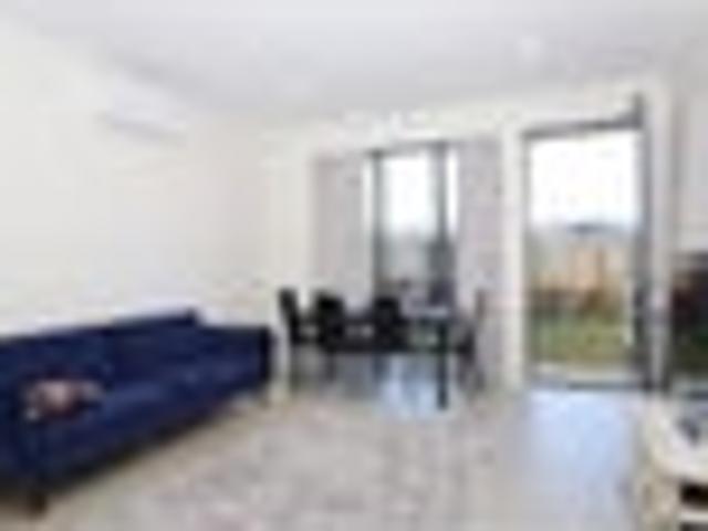Townhouse for rent in Howick, Oroua County