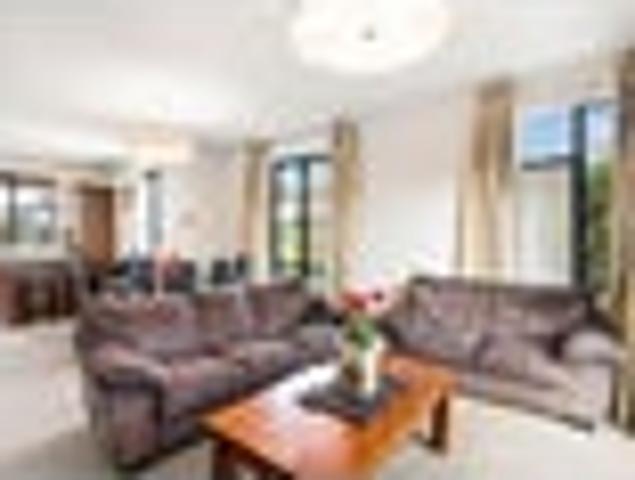 Townhouse for rent in Howick, Oroua County