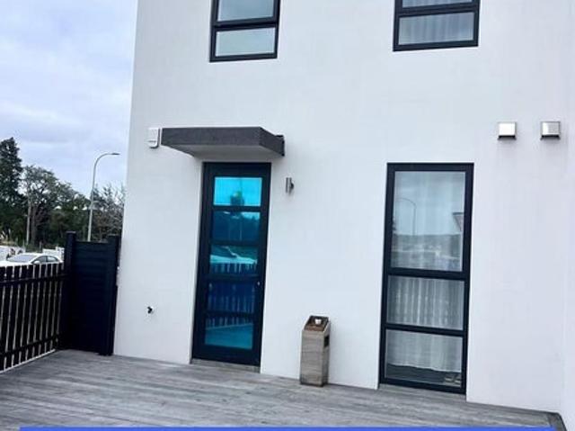 House for rent in Howick, Oroua County