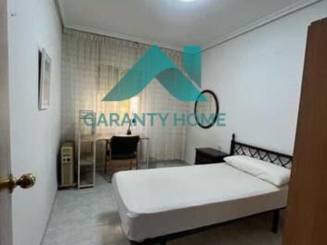Apartamento en alquiler en Reyes Huertas, Cáceres