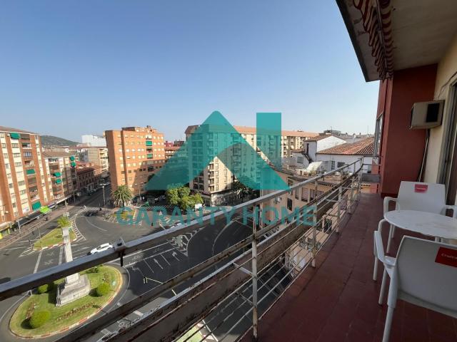 Apartamento en alquiler en Cáceres, Cánovas
