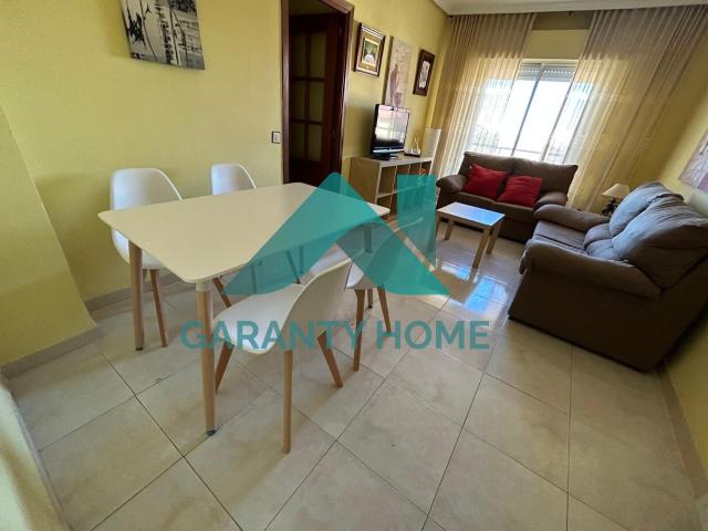 Apartamento en alquiler en Hernán Cortés, Cáceres