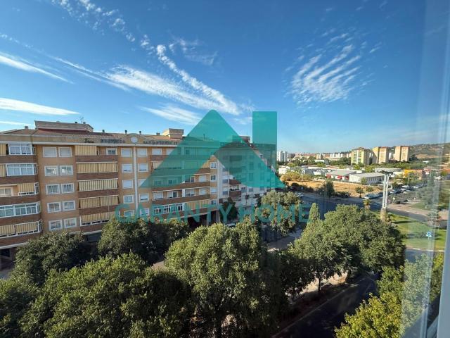 Apartamento en alquiler en Nuevo Cáceres, Cáceres