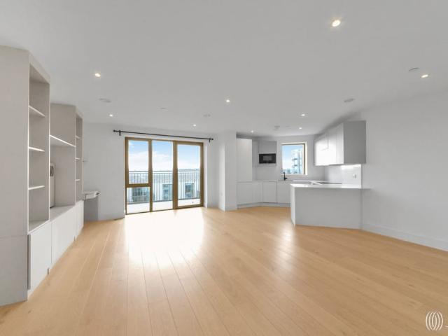 Apartment for rent in London Borough of Hounslow, Strand