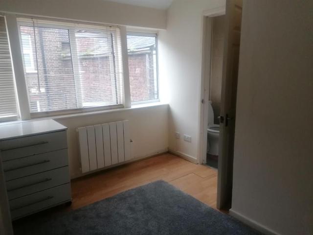 Studio for rent in Spring Park, Luton