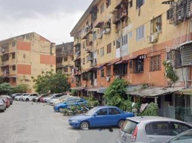Flat for sale in Petaling, Damansara Damai