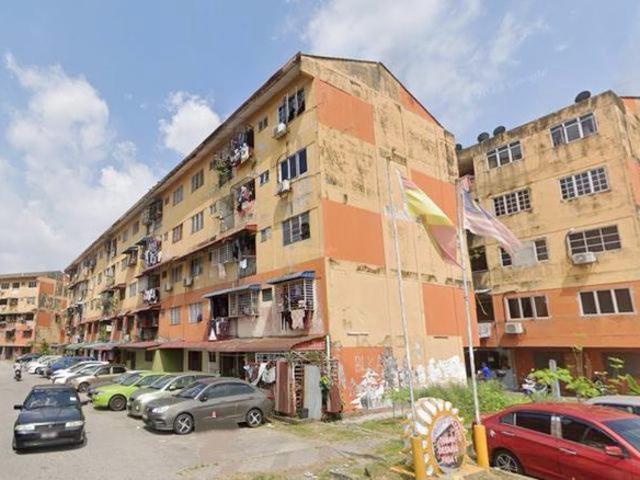 Flat for sale in Petaling, Damansara Damai