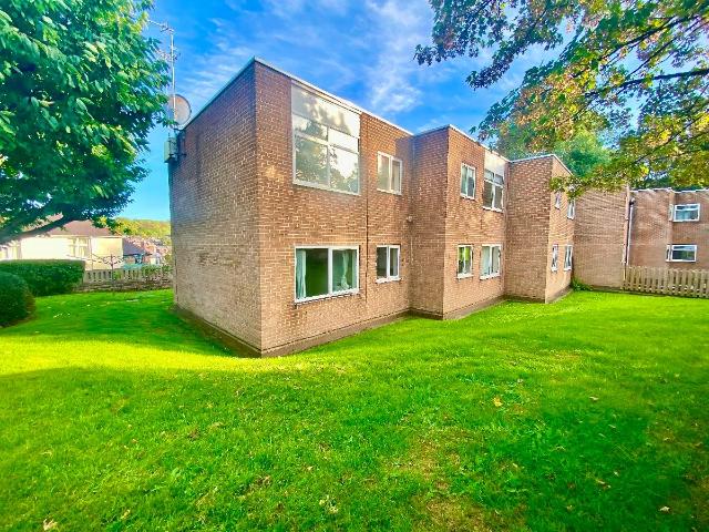 Studio for rent in Banner Cross, South Yorkshire