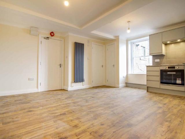 Studio for rent in Old Town, Swindon