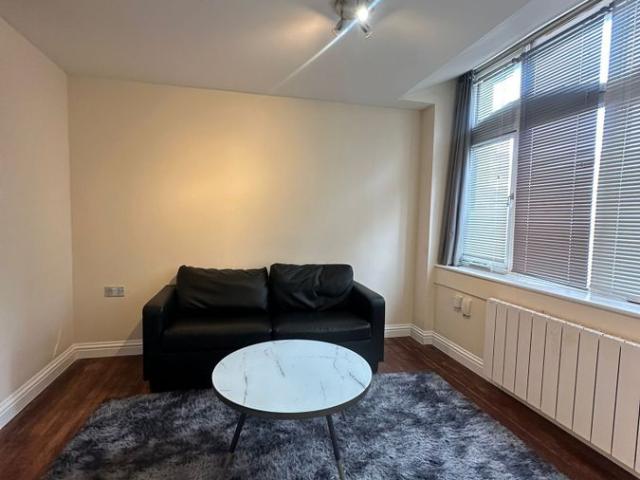 Studio for rent in Spring Park, Luton