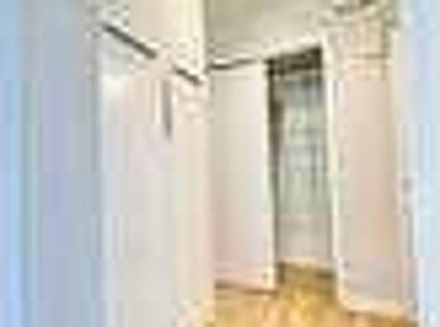 House for rent in The Bronx, Arverne