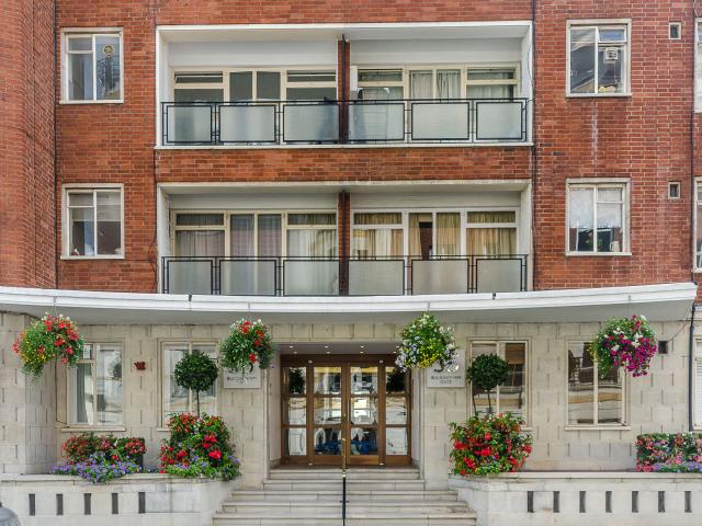 Apartment for rent in Victoria, Greater London