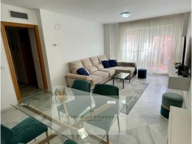 Apartamento en alquiler en Costabella, Marbella