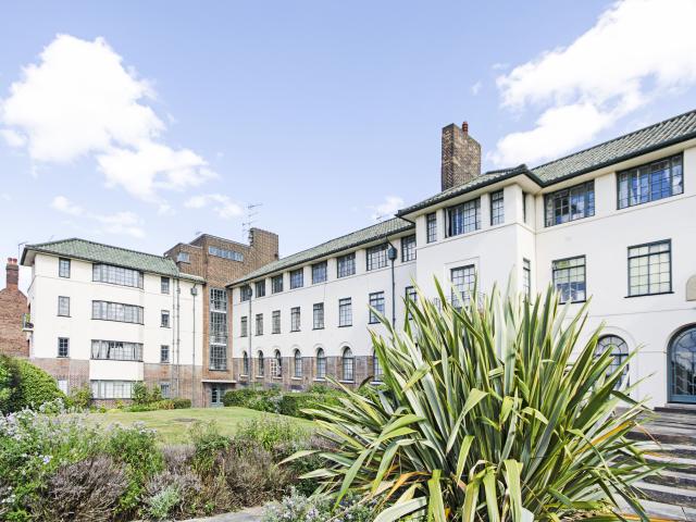 Apartment for rent in Temple Fortune, Greater London