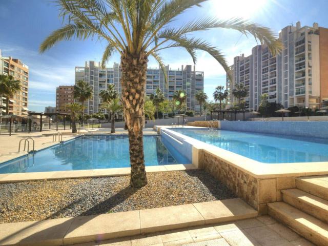 Apartamento en alquiler en Alicante, Valencia