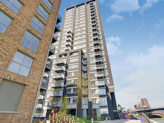 Apartment for rent in London City Island, Blackwall