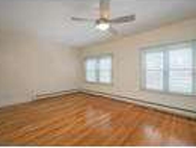 House for rent in Summit, Cook County