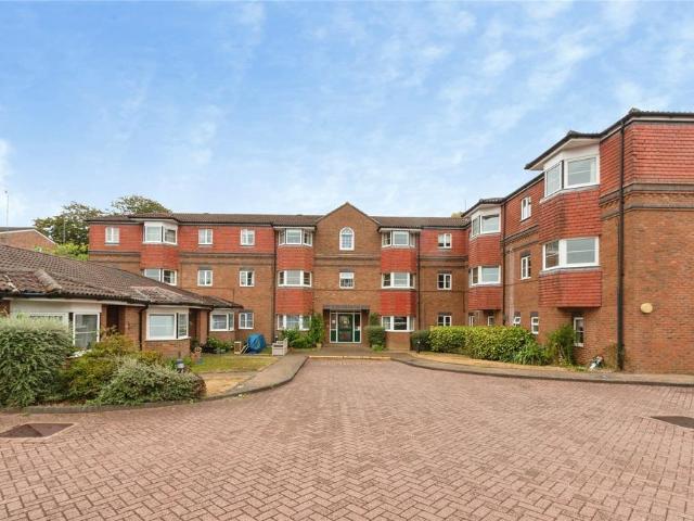 Flat for sale in Priest Down, Hampshire