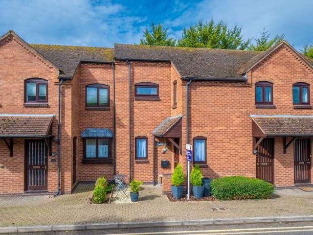 Flat for sale in Stratford-upon-Avon, Alderminster