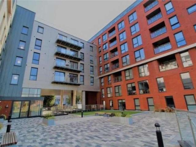 Flat for sale in Blackfriars, Salford