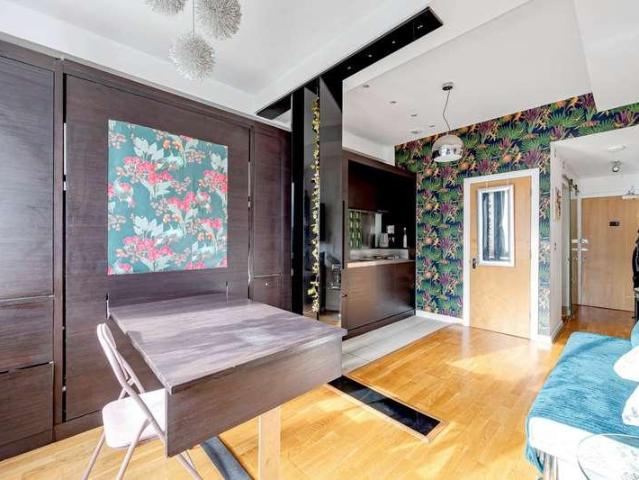 Flat for sale in London Borough of Hounslow, Greater London