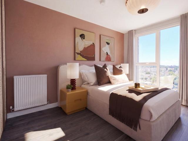 Flat for sale in Hayes, Greater London
