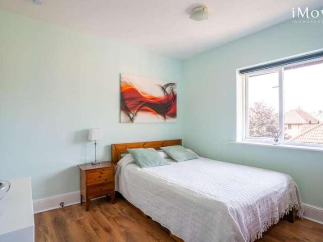 Flat for sale in Crystal Palace, Greater London