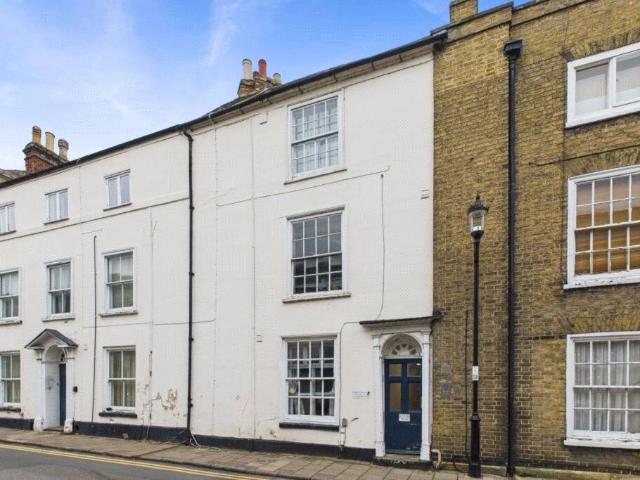 Flat for sale in Huntingdon