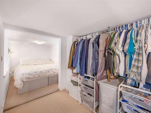 Flat for sale in Belsize Park, Greater London