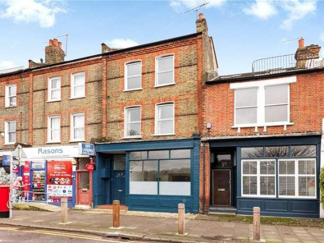 Flat for sale in Putney, Greater London