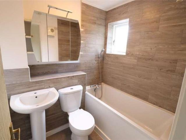 Flat for sale in Colindale, Greater London