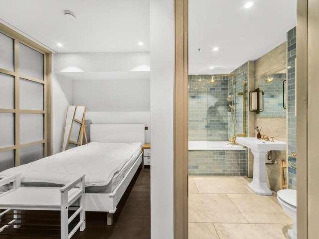 Flat for sale in Westminster, Victoria