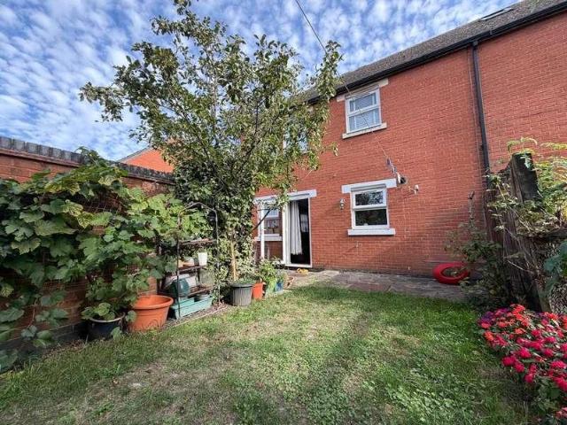 Flat for sale in Grove Village, Greater London