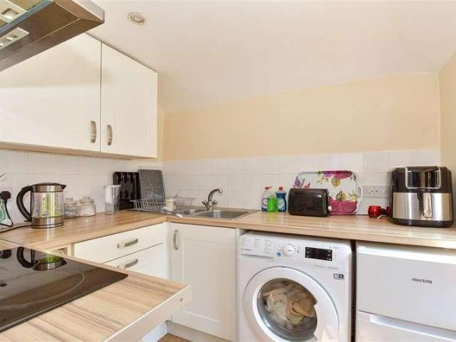 Flat for sale in Littlecote, West Sussex