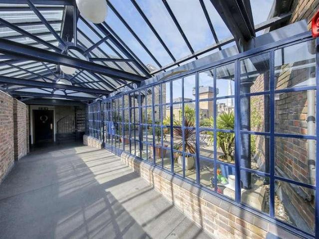 Flat for sale in Bermondsey Village, Greater London