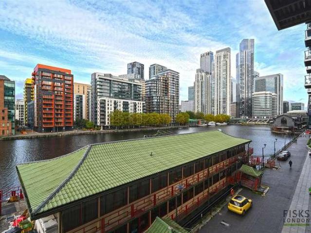 Flat for sale in Isle Of Dogs, Isle Of Man