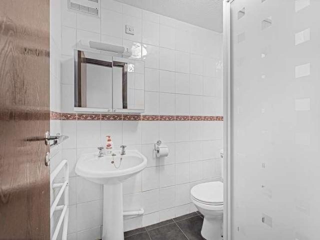 Flat for sale in London Borough of Hounslow, Feltham