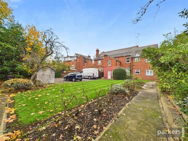 Flat for sale in Newtown, Reading