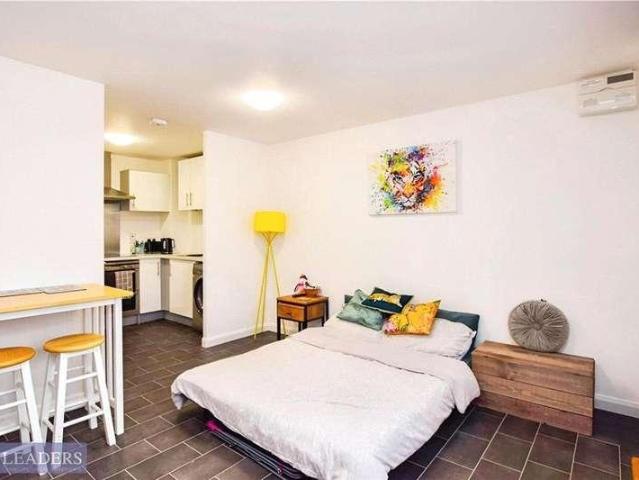 Flat for sale in Hythe, Fordham Heath