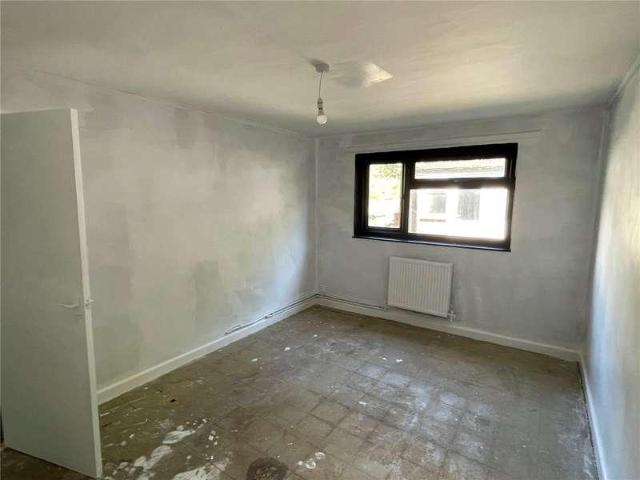 Flat for sale in Cowlease, Ventnor