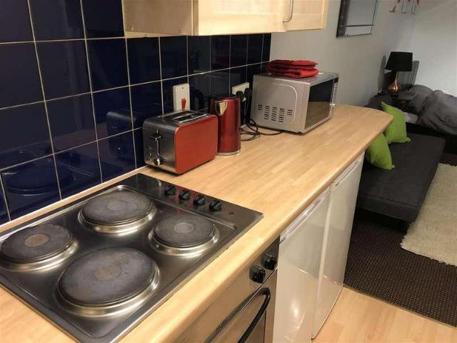Flat for sale in Chalvey, Slough