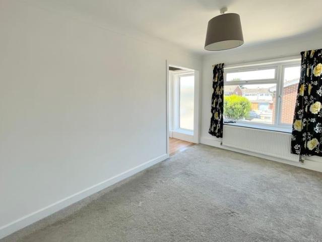 Flat for sale in Blackwater and Hawley, Hart